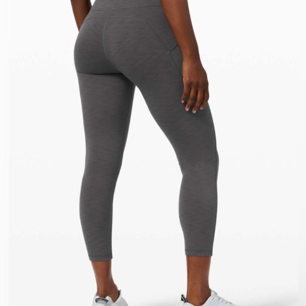 Lululemon Invigorate High-Rise tight 25” size 4